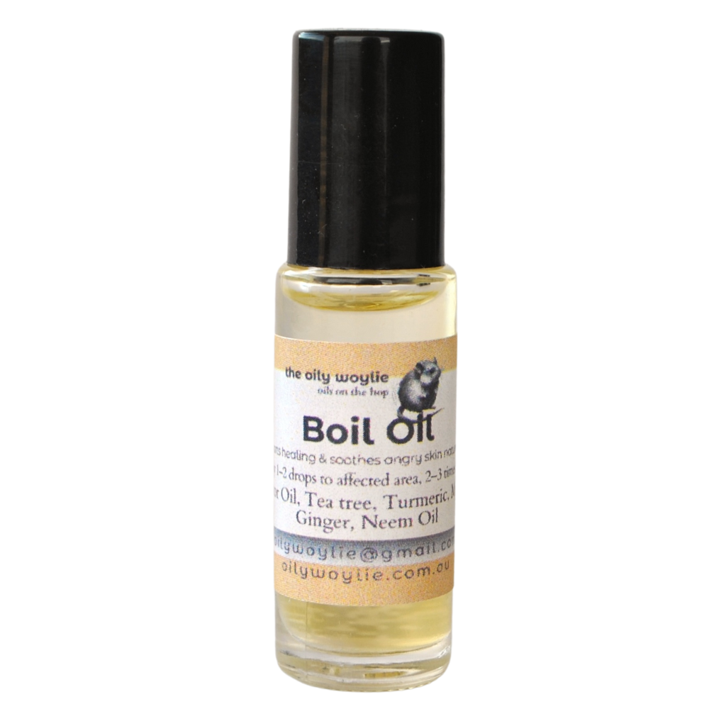 Targeted oil blend designed to soothe and draw out boils or skin irritations.