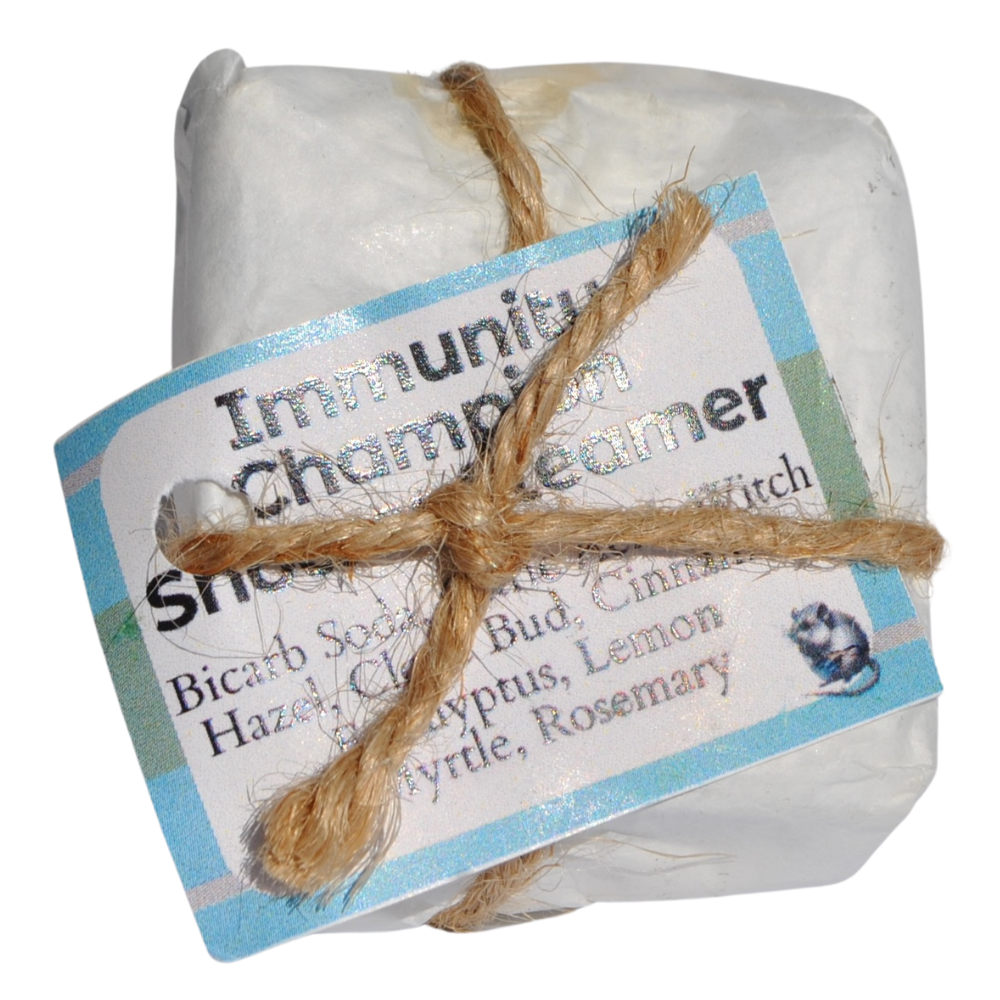 Round immunity shower steamers designed to release herbal vapours in the shower. Shower steamers with essential oils for supporting wellness during cold season.