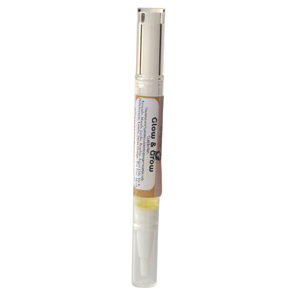 Cuticle oil pen designed to nourish nails and soften cuticles.